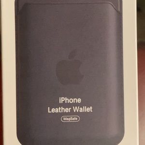 iPhone Leather Wallet with MagSafe - Black